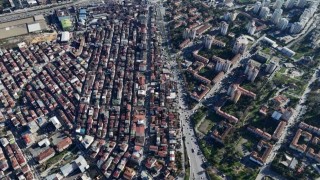 İstanbulda hayatın iki farklı yüzü aynı karede