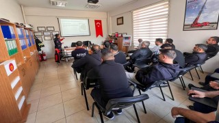 İtfaiye personeline yönelik eğitimler sürüyor