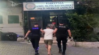 İzmirde 42 yıl hapis cezasıyla aranan dolandırıcı Yunus timlerinden kaçamadı