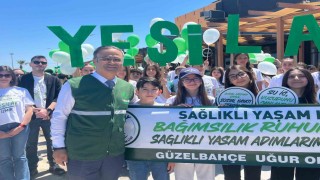 İzmirde bağımlılığa karşı çocuklar ve velilerden ‘Sağlıklı Yaşam yürüyüşü