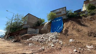 İzmit Belediyesinden 56 kişiyi evinden eden toprak kaymasına ilişkin açıklama