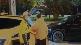 Kadıköyde drift şovu yapan sürücüler yakalandı