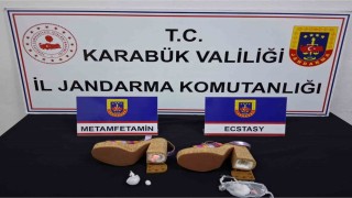 Kadın ayakkabısının topuğundan uyuşturucu çıktı: 3 şüpheli adliyede