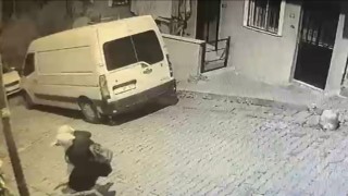 Kağıthanede direğe dokunan çocuğa elektrik çarptı