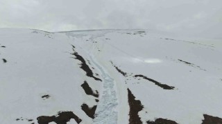 Kandilli Sıra Dağlarındaki çığın izleri havadan görüntülendi