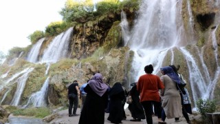 Kar suları Girlevik Şelalesini coşturdu