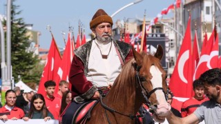 Karamanda Türk Dili Yürüyüşü düzenlendi