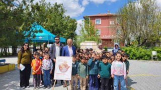 Karapınarda ilkokul öğrencilerine Sağlıklı Çocuk Sağlıklı Gelecek etkinliği