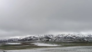 Karlıovanın yüksek kesimlerine kar yağdı