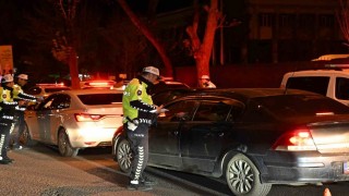 Karsta Bayram trafiğinde sıkı denetim: Bir kural, Bir hayat kurtarır