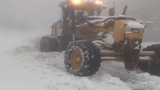 Kartepede bahar ayında kar ve buzlanma mesaisi