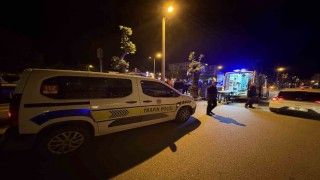 Kastamonuda motosiklet park halindeki otomobile çarptı: 1 yaralı