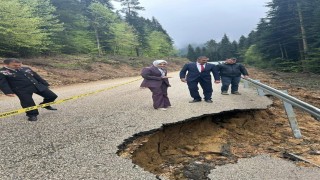 Kastamonuda Oluközü grup yolunda heyelan