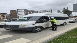 Kavakta trafik ekiplerinden bilinçlendirme çalışması