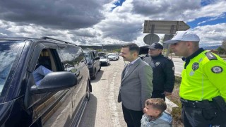 Kaymakam Emre Oğuztürk trafik denetimine katıldı