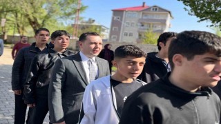 Kaymakam Güney, haftaya öğrencilerle başladı