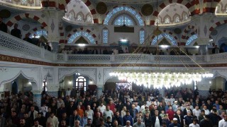 Kiliste bayram namazında camiler doldu taştı