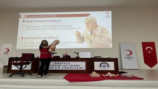 Kızılay Aydından üniversite öğrencilerine eğitim