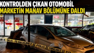 Kontrolden Çıkan Otomobil Marketin Manav Bölümüne Daldı