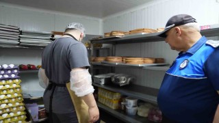 Kozanda bayram öncesi imalathaneler denetlendi