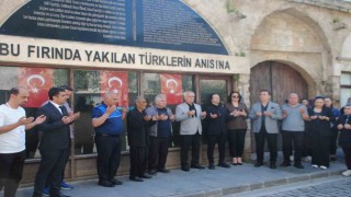 Kozanda Gençlik Haftası kapsamında gençler şehitlikte dua etti