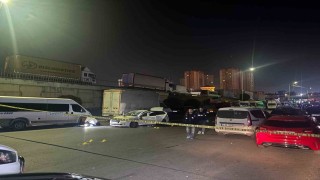 Küçükçekmecede bir otomobil dur ihtarına uymadı: 1 polis yaralandı