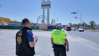 Kuşadasında Kurban Bayramı öncesi havadan trafik denetimleri sıkılaştırıldı