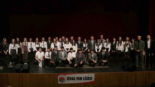 Lise öğrencileri Veyselin hayatını sahneye taşıdı
