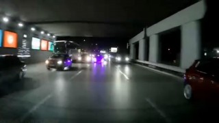 Makas atarak trafiği tehlikeye düşüren araç kamerada