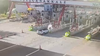 Malkarada Çanakkale otoyolu gişelerinde otomobil bariyere çarptı: 1 ölü, 1 yaralı