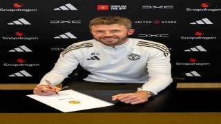 Manchester United, 2 yıl daha Michael Carricke emanet