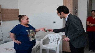 Manisadaki hastalara mesir macunu dağıtıldı