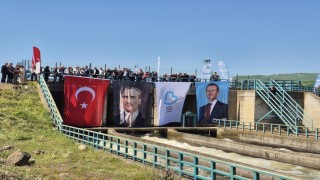 Manyas Barajında kapaklar açıldı, kanallara su verilmeye başlandı