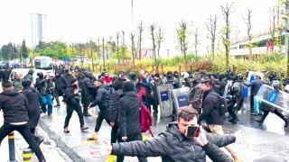 Mecidiyeköyde izinsiz yürüyüşe polisten müdahale