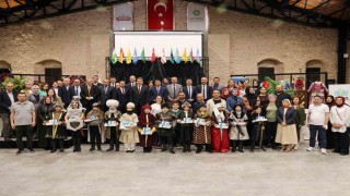 Meramda çocuklar tarihi sahneye taşıdı
