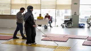 Mersinde Erasmus öğrencileri engelli bireylerin yaşamını deneyimledi