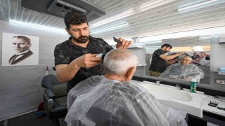 Mersinde mobil kuaför hizmeti bayram öncesi yollarda