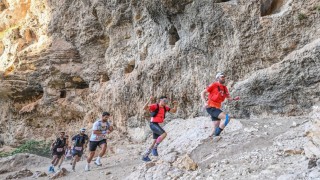 Mersinde Ultra Maraton heyecanı: Sporcular antik kentler arasında yarıştı