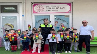 Minik öğrenciler eğlenerek öğreniyor