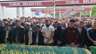 Motosiklet kazasında hayatını kaybeden genç futbolcu son yolculuğuna uğurlandı