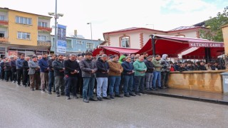 Motosiklet kazasında hayatını kaybeden genç son yolculuğuna uğurlandı