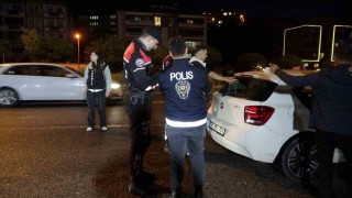 Muğla polisinden gece operasyonu gibi denetim
