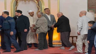 Muğla Valisi Akbıyık vatandaşlarla bayramlaştı