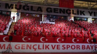 Muğladaki 19 Mayıs coşkusu salonlara sığmadı