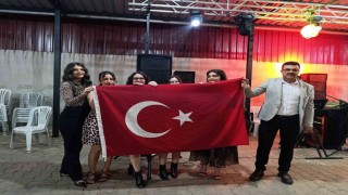 Muhtardan Anneler Gününe özel leopar gecesi