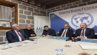 Mustafa Varank: Şu anda partinin bütün dizaynını Özgür Özele göre yapıyorlar