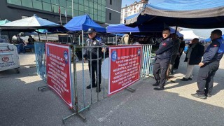 Müşterilerin ürün seçmesine izin vermeyen pazarcının tezgahına kapatma cezası