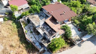 Nazillide 25 metruk bina yıkıldı