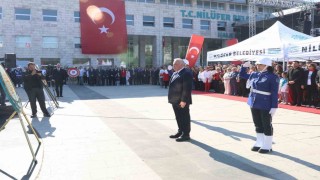 Nilüfer, 19 Mayısı Cumhuriyet Meydanında karşıladı