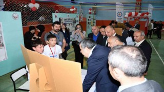 Öğrenciler projelerini Bilim Fuarında tanıttı